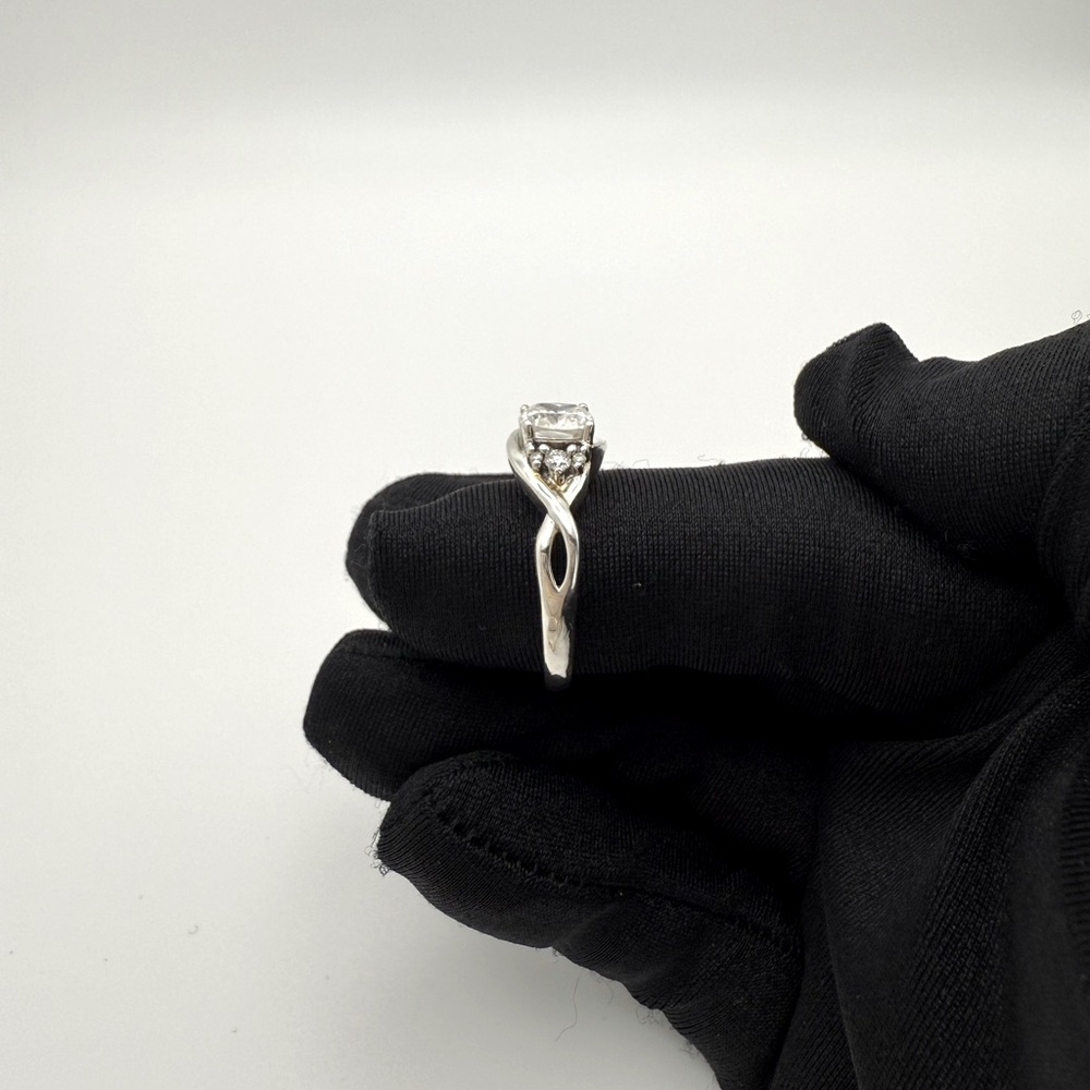 Engagement Ring - Picture 5 of 17